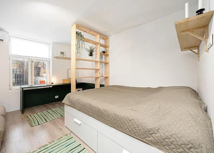 Cozy With Free Parking In The Centre Appartement